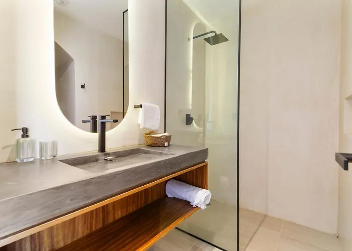 Guest - Elements 4*